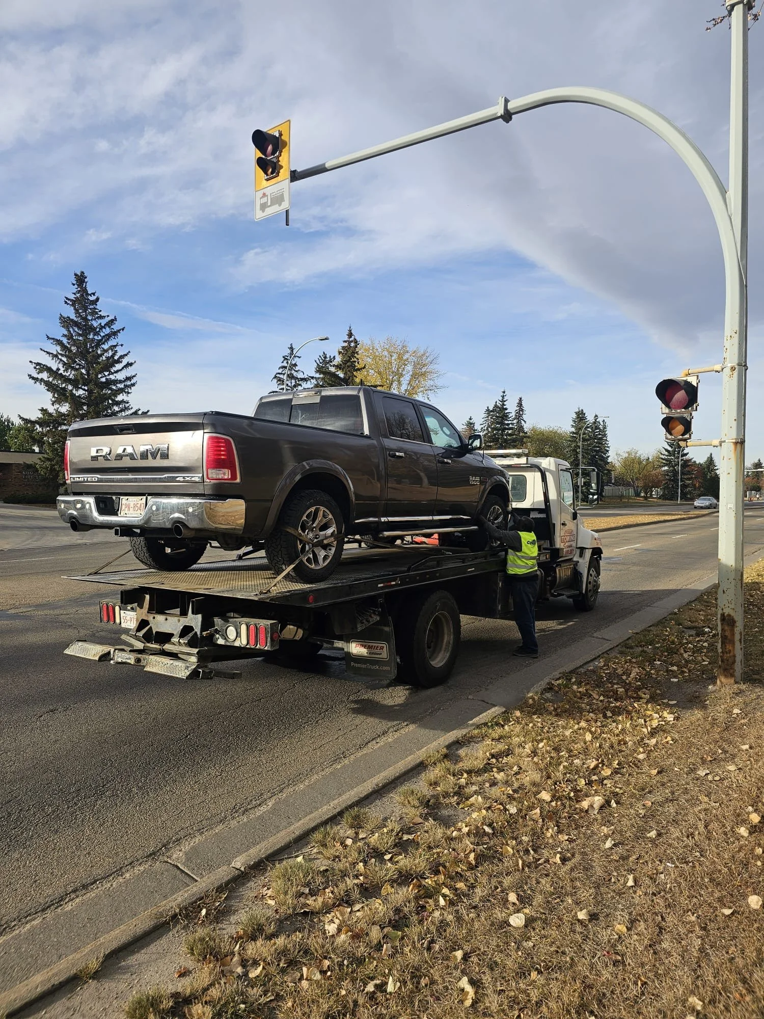 Tilt Deck Service service from Abrahim Towing